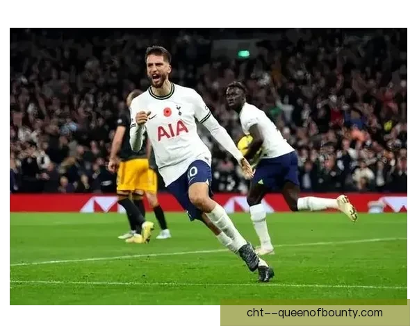 2025夏季转会重磅：热刺成功引进利兹联核心中场球员